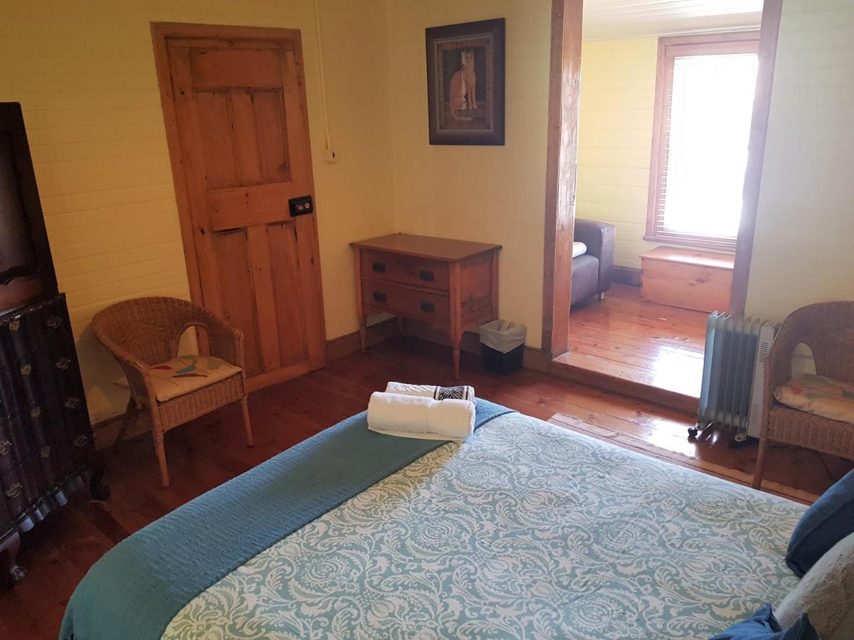 基岩山林小屋 诺洛斯港 外观 照片