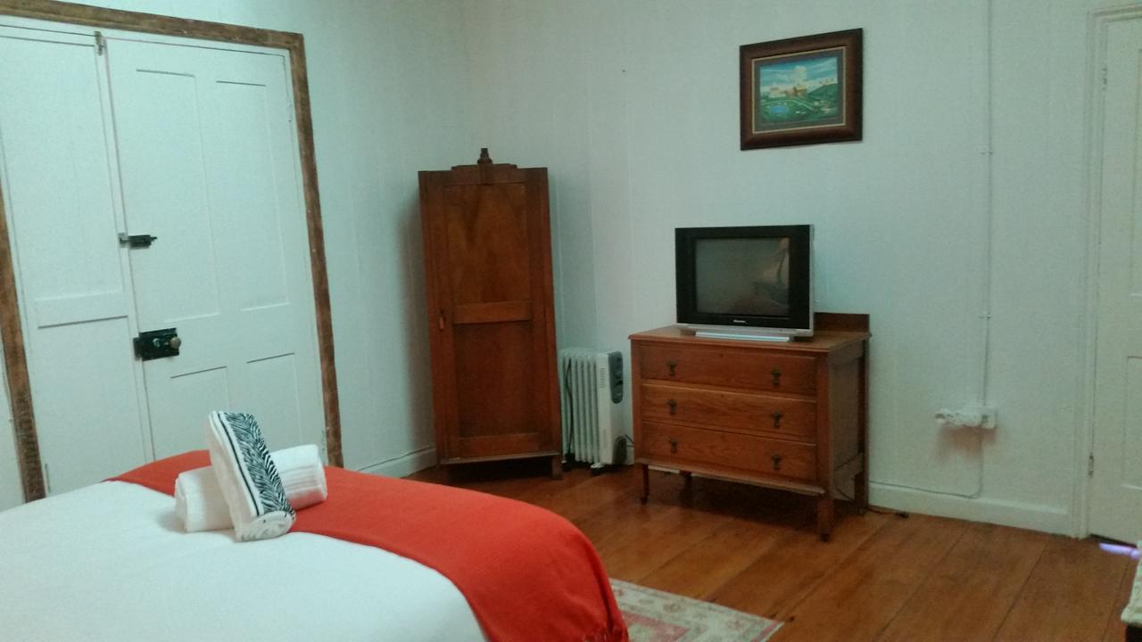 基岩山林小屋 诺洛斯港 外观 照片
