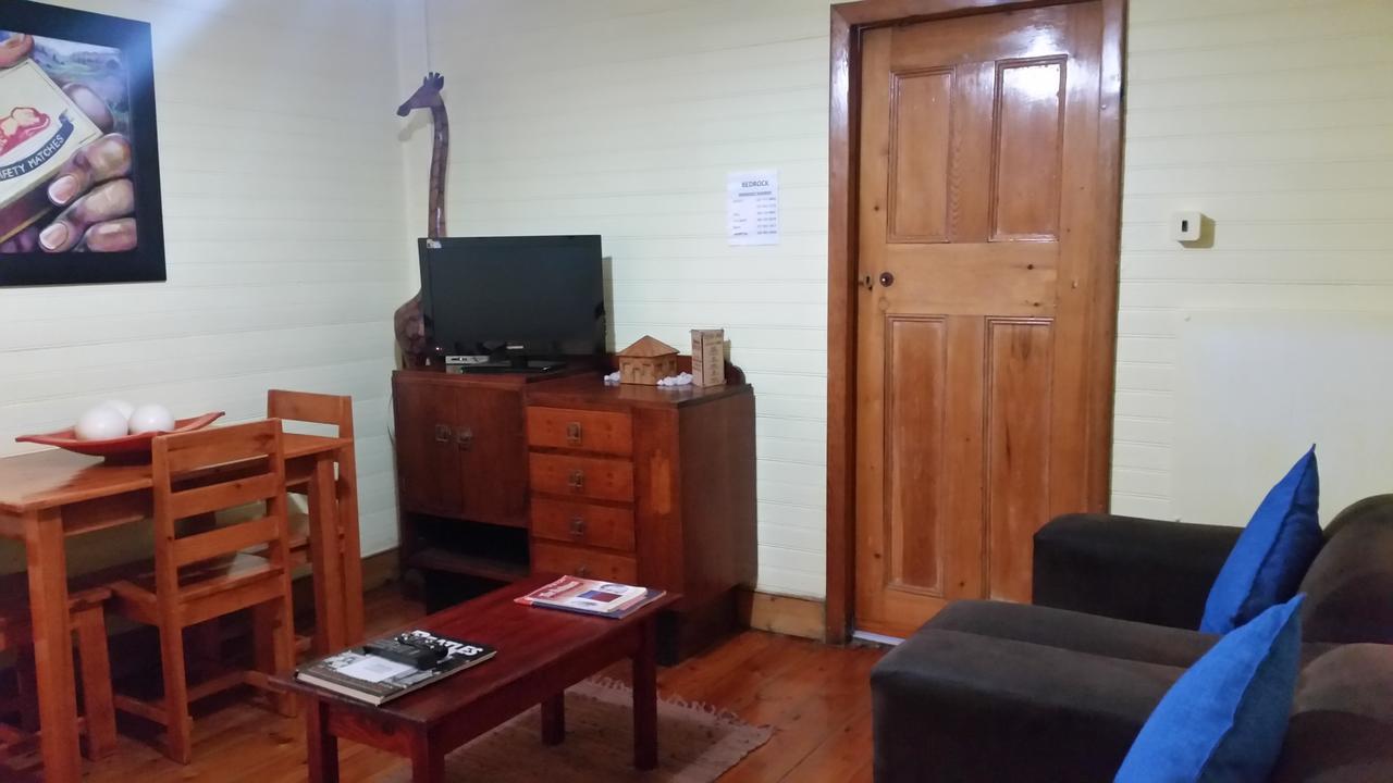 基岩山林小屋 诺洛斯港 外观 照片
